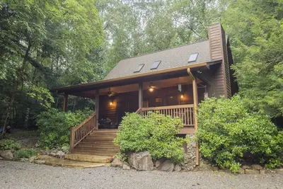 Image de Smokies Hideaway - 2 bdrms/2 bath, private, Secluded, Bonfire pit, Large driveway