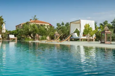 Image de Vrysomylos - Unique Villa on the beach front