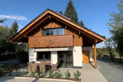 Image de Luxurious vacation home in Winterberg: chalet with sauna and mountain views close to the ski area