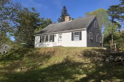 Image de Sunny Days Ahead! . 6 Mile to Breakwater Beach