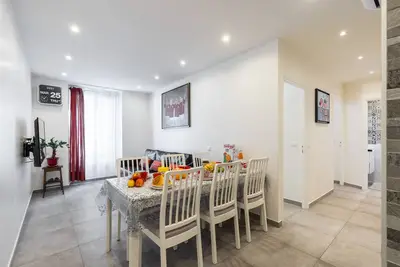 Image de 3 Pieces - Proche Gare De Nice Ville - Air Con