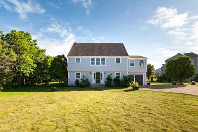 Image de Newly Renovated Katama Beach House Located Less Than 1 Mile To South Beach!