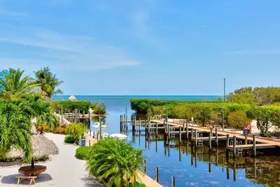 Image de Marina & Ocean Front Suite 5202