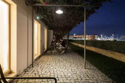 Image de Flattered to be in Algarve H