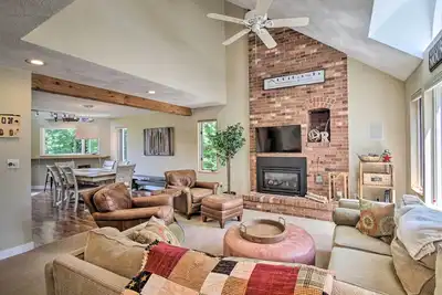 Image de Bartlett Condo w/ Mtn-View Deck < 1 Mi to Skiing!