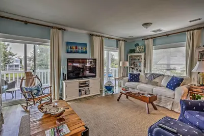 Family Beach Home; Walk to N Litchfield Beach