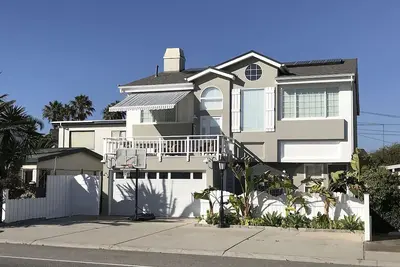 Image de California Comfort Family Beach Home - 4 bedrooms / 3 Full baths / Sleeps 8
