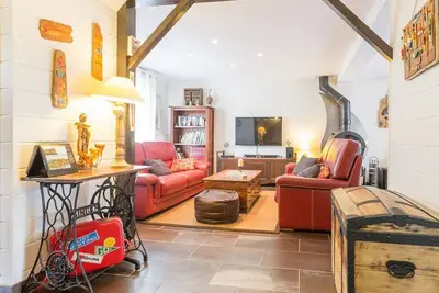 Image de Maison cosy à Guérande, proche cité médiévale, avec jardin, terrasse, fibre et home cinéma.