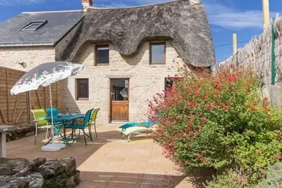 Image de Charmante chaumière rénovée près des marais salants avec jardin clos et équipements modernes