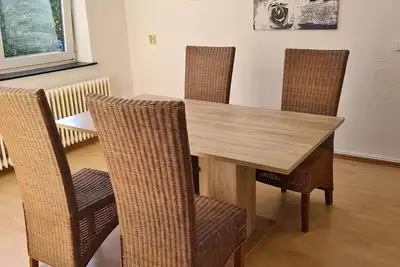 Image de Large, bright 4-room apartment for up to 6 people