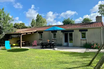Image de Gîte rural confortable avec jardin clos, proche de Pornic, idéal pour familles, jeux et animaux bienvenus