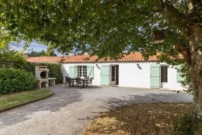Image de Ferme rénovée avec jardin clos, proche plages, Pornic et Nantes - vélos, terrain de pétanque, équipements bébé
