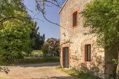 Image de Gîte typique au cœur de Monnières, proche Sèvre, jardin privatif, Wifi, idéal pour pêche et rando