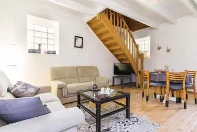 Image de Gîte rénové avec jardin privé, proche de la Baule et Guérande, idéal pour 4 personnes.