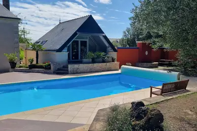 Image de Gîte authentique avec piscine chauffée et jardin paysager près de Nantes