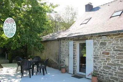 Image de Gîte familial dans le Parc de Brière - Jardin arboré, terrasse, activités ludiques, Wifi inclus