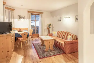 Image de Appartement de vacances \"Désirée Luianta\" avec balcon, vue sur les montagnes et Wi-F