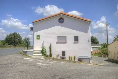 Image de Gîte à proximité de la Loire avec Wi-Fi et équipement bébé