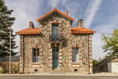 Image de Maison de Charme avec Jardin, Vélos et Jeux pour Enfants à Bouvron