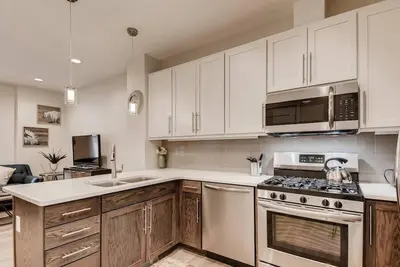 Image de The Hollyhock Hideaway / Close to Slopes