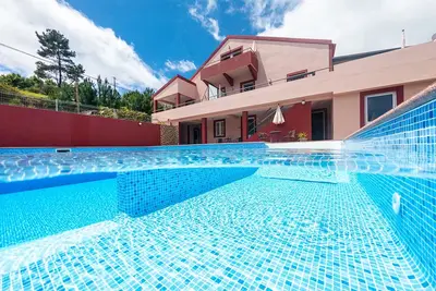 Image de Big house with 5 individual apartments, pool and big Bbq