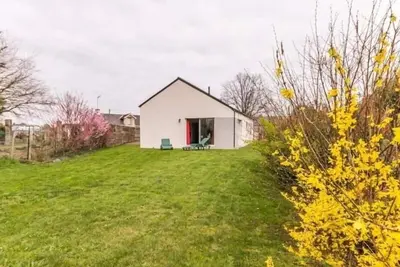 Image de Maison contemporaine à Nozay avec jardin clos, proche Nantes : 3 chambres, Wi-Fi, garage vélos/motos