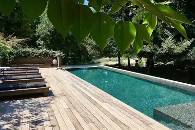 Image de Magnifique Gîte avec piscine à débordement au Château de Jouques