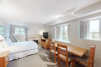 Image de Ski Studio with gym access & slope views - walk to lifts