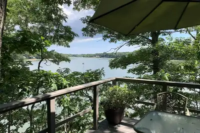 Image de Rustic Mattituck Waterfront Home w/ Pool & Private Dock