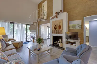 Image de Pool & Beach Access: Hilton Head Island Villa!