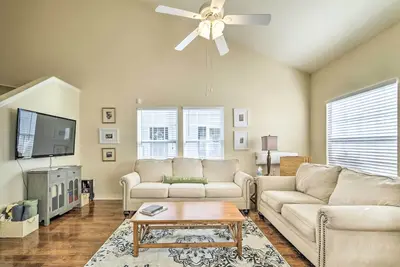 Image de Walk to Lake: Family Gem w/ Pool Access in Afton