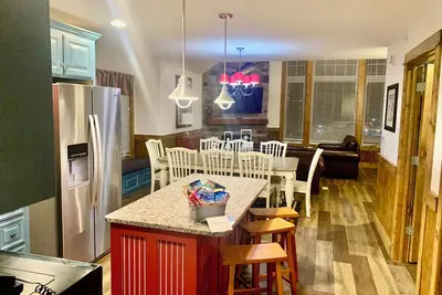 Image de Wow! Branson 4bdr modern cottage with gameroom  and best amenities in town!