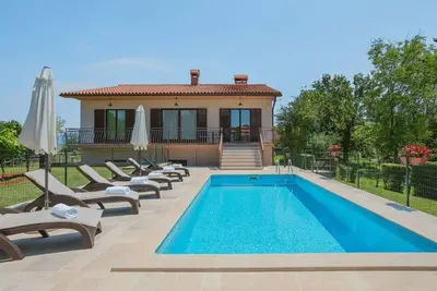 Image de Merveilleuse maison de vacances privée avec Wifi, piscine privée, climatisation, Tv et terrasse