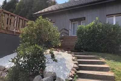 Image de Proche lac et centre ville, très calme