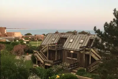 Image de La Rochelle quartier les Minimes. T2 Balcon avec vue mer 4 personnes. Plage 30m.