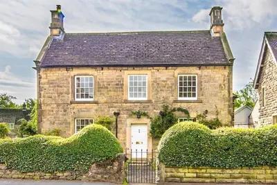 Image de Luxury Grade Ii Listed House near Chatsworth