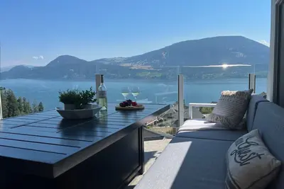 Image de Lake Views, King Loft, Dog Friendly Heated Pools Beach Aqua Prk Sleeps 7