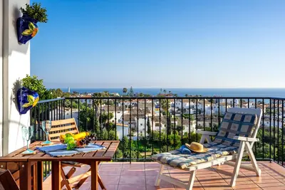 Image de Stunning penthouse with pool in El Faro by Costarentals - Ref 51