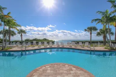 Image de Discover Angler's Reef 136: a stylish 2-bedroom condo in the heart of Islamorada.