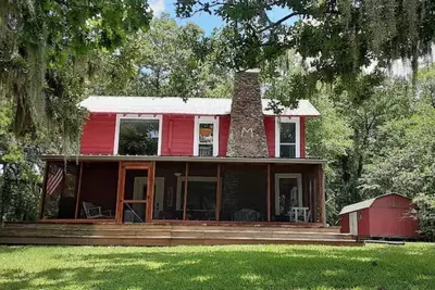 Image de Waterfront The Red Camp at Lake Bistineau