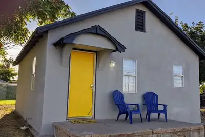 Image de The Lighthouse: Simple, Stylish Comfort in Central Carlsbad