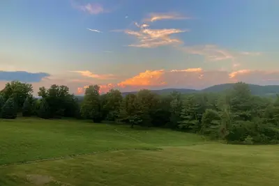 Image de 1500 sqft private entrance with beautiful views of the Berkshire Mountains