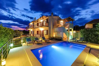 Image de Belle maison à Marina avec WiFi