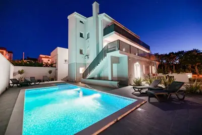 Image de Modern apartment Lacrima 1 in villa with a pool on Krk