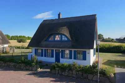 Image de Reethaus Kleiner Seestern ***** Sauna, close to the beach, lots of space and peace and quiet