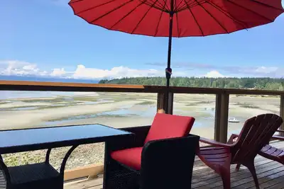 Image de Waterfront Log Cabin, Steps to beach, Texada Island, Gulf Islands
