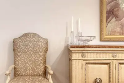 Image de Radiant Home with a Spacious Roof Patio\/Commercial Kitchen And Event Space