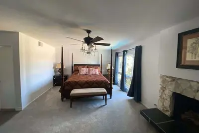 Image de Chalet-style Home Perfect for Family - Heated Pool