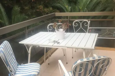 Image de Appartement avec une belle terrasse a coté des plages