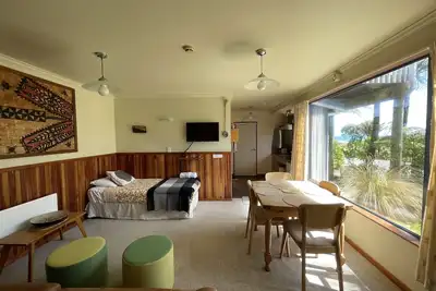 Image de Garden view spacious ground floor apartment